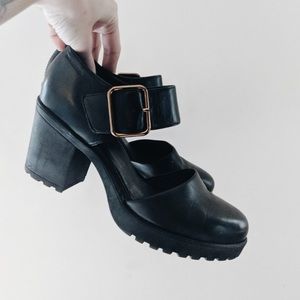 Vagabond Leather Heels with Buckle
